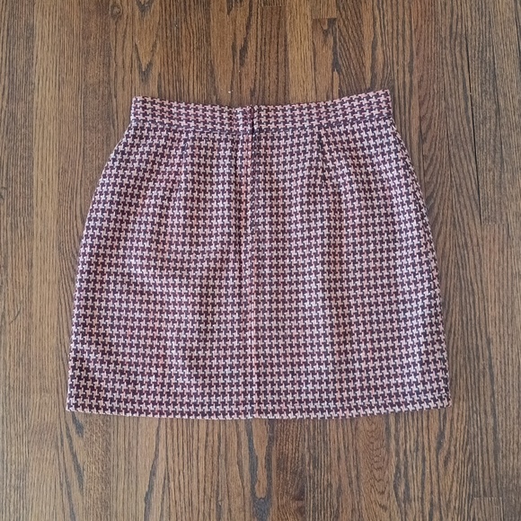 Mod Cloth Houndstooth Mini Skirt - Picture 2 of 9